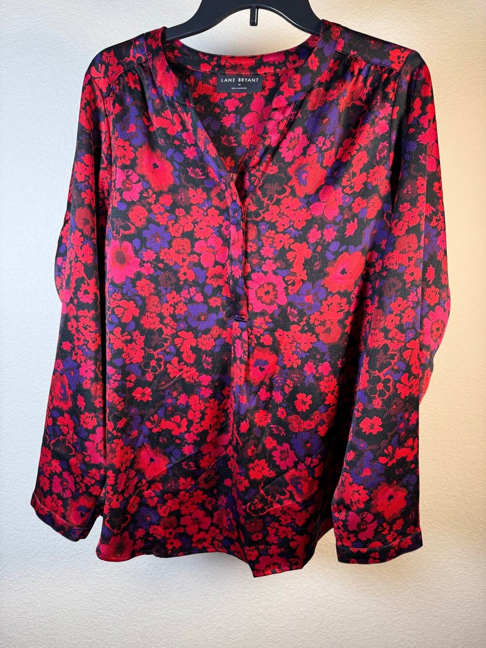 Lane Bryant Long Sleeve Split V-neck Pullover Blouse Red Purple Floral 16